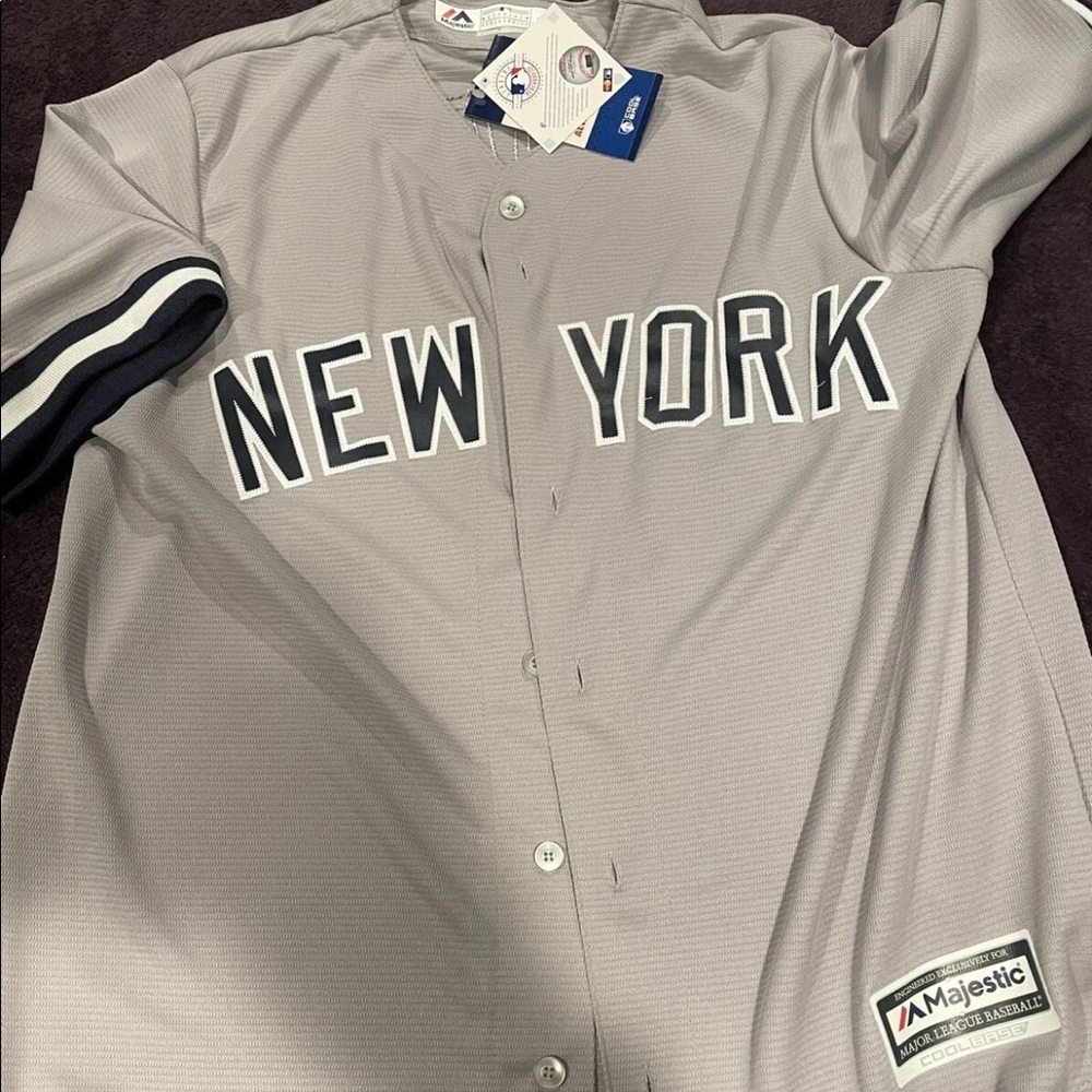 Aaron Judge Mahestic Jersey. Stictched and never worn. Tags still on Size Medium